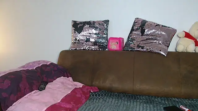 Jasmin-White online show from 03/20/25, 12:00