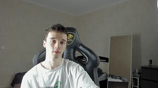 Snapshot of MasonWarholl chatting on 03/21/25, 01:13 MasonWarholl online show from 03/21/25, 01:13