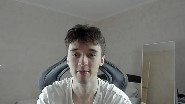 Snapshot of MasonWarholl chatting on 02/11/26, 06:57 MasonWarholl online show from 02/11/26, 06:57