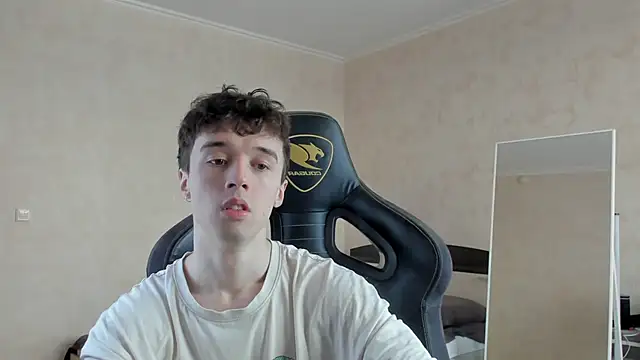 Snapshot of MasonWarholl chatting on 02/16/26, 11:50 MasonWarholl online show from 02/16/26, 11:50