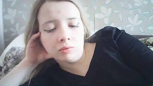 ViolaCandy online show from 05/15/26, 04:19