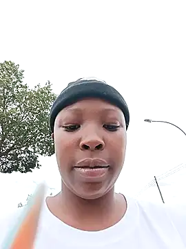 Snapshot of Mayo01_ chatting on 01/01/25, 01:05 Mayo01  online show from 01/01/25, 01:05