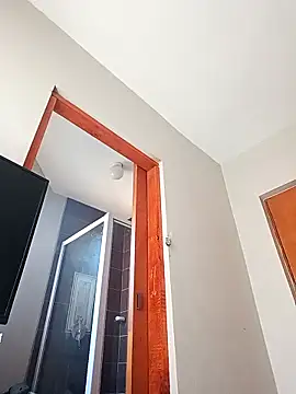 Snapshot of Mayo01_ chatting on 10/16/25, 05:08 Mayo01  online show from 10/16/25, 05:08