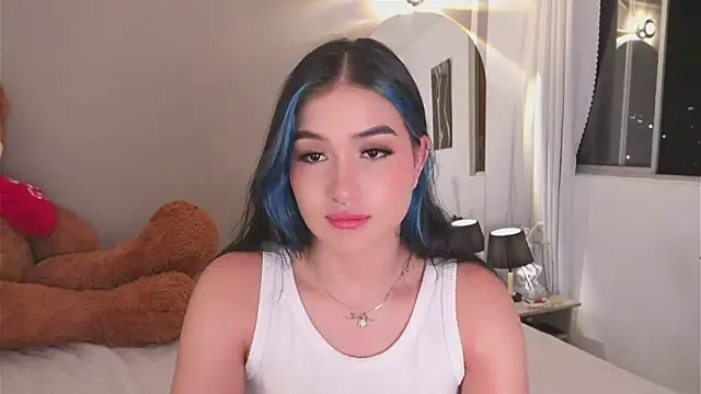 AnnyHizzle online show from 11/10/25, 04:44