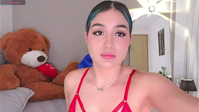 AnnyHizzle online show from 11/18/25, 01:22