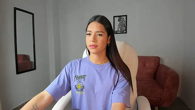 Snapshot of Alice23jones chatting on 02/06/25, 01:54 Alice23jones online show from 02/06/25, 01:54