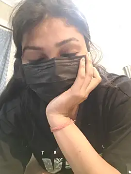 Snapshot of Sonam-378 chatting on 01/18/25, 12:02 Sonam-378 online show from 01/18/25, 12:02