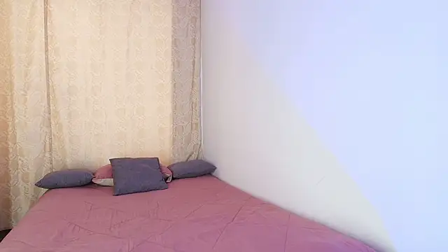 Tinny and Candy online show from 02/09/26, 06:12