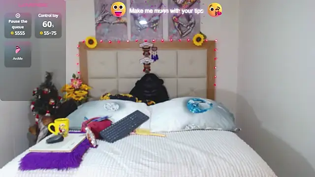 Snapshot of valentina_hearts chatting on 12/19/24, 11:35 valentina hearts online show from 12/19/24, 11:35