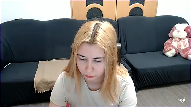 VioletaFlower7 online show from 02/18/25, 08:38