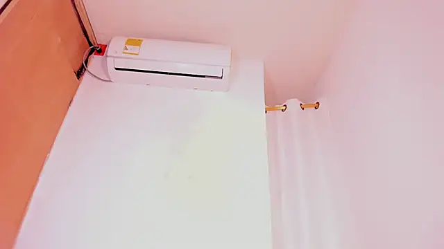 MiaKirshner online show from 09/20/25, 02:12