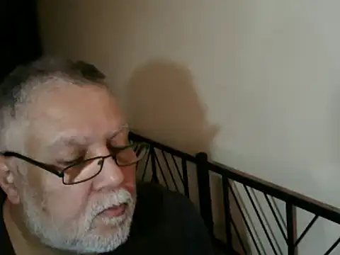 100Tauros online show from 10/27/25, 10:08