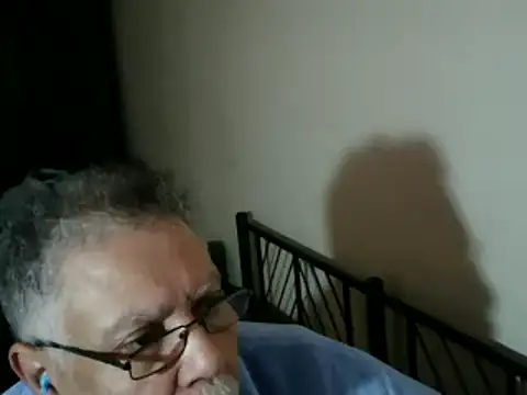 100Tauros online show from 12/17/25, 01:50