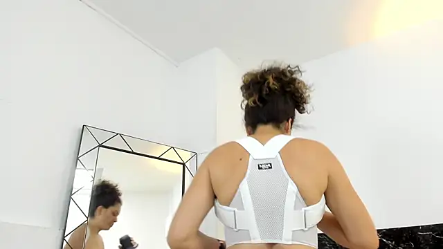 Snapshot of Juliabadlee chatting on 12/12/24, 03:32 Juliabadlee online show from 12/12/24, 03:32