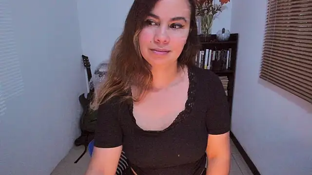 gigi stephans online show from 03/29/26, 01:49