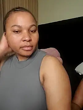 R-thequeen online show from 06/19/26, 01:43