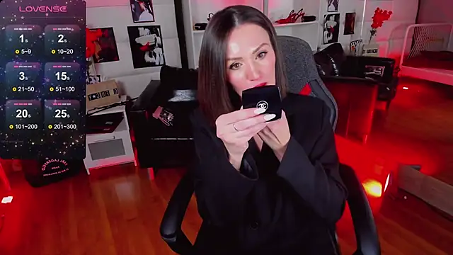 JacquiKim online show from 02/14/25, 04:04