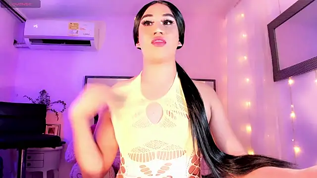 ShantalGirs online show from 10/05/25, 07:23