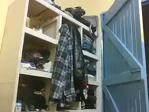 petite 12 online show from 12/01/24, 07:58