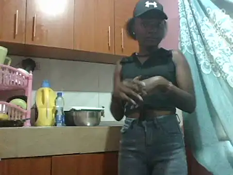 petite 12 online show from 01/15/25, 03:07