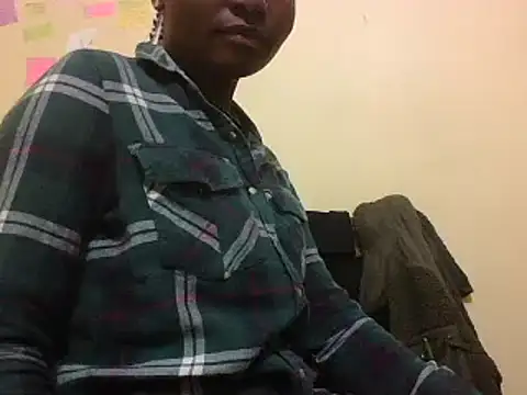 petite 12 online show from 01/16/25, 04:50