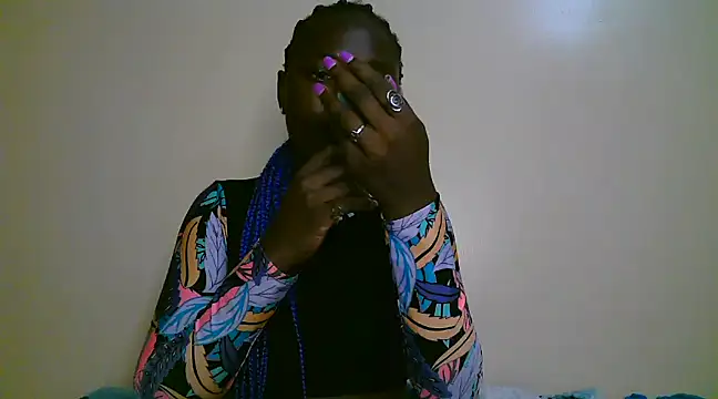 petite 12 online show from 03/20/25, 09:35