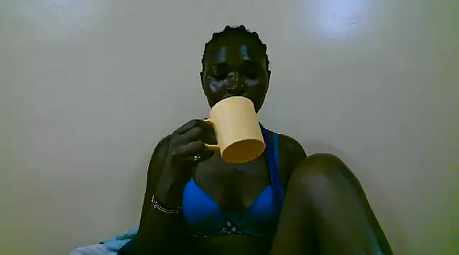 petite 12 online show from 03/21/25, 05:00