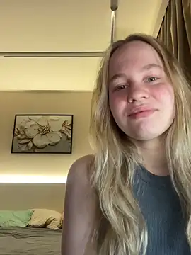 annabel8 online show from 04/05/26, 08:39