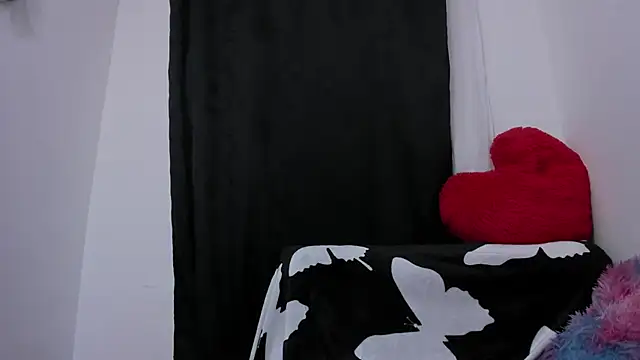 liaqueen610 online show from 07/13/26, 12:35