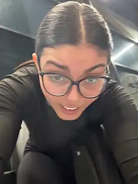 zui lu online show from 02/15/25, 05:09