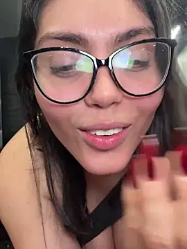 zui lu online show from 02/22/25, 05:02