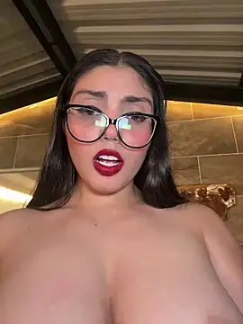 zui lu online show from 03/23/25, 07:42