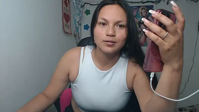 Zafiroweb09 online show from 12/17/24, 06:09