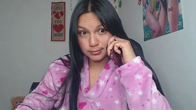 Zafiroweb09 online show from 12/31/24, 12:25