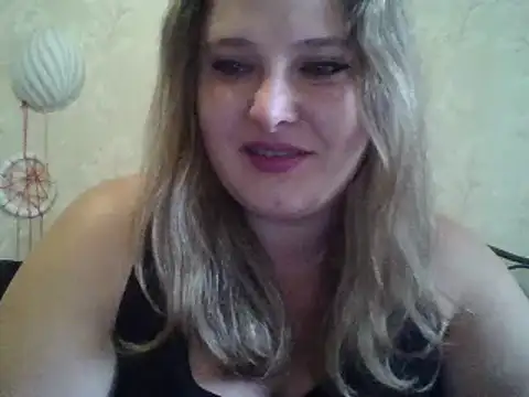 ParisMimi online show from 10/17/25, 09:34