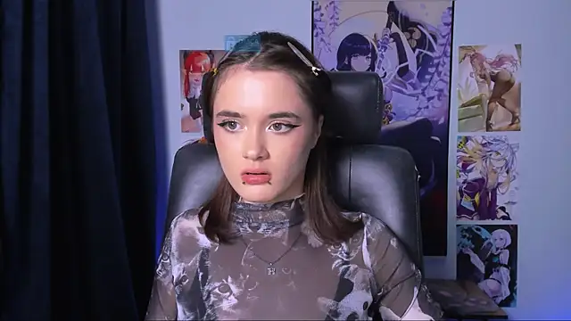 Snapshot of liana_kisses chatting on 12/05/24, 02:20 liana kisses online show from 12/05/24, 02:20