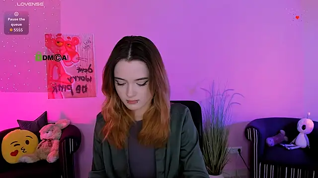 liana kisses online show from 01/17/26, 08:45