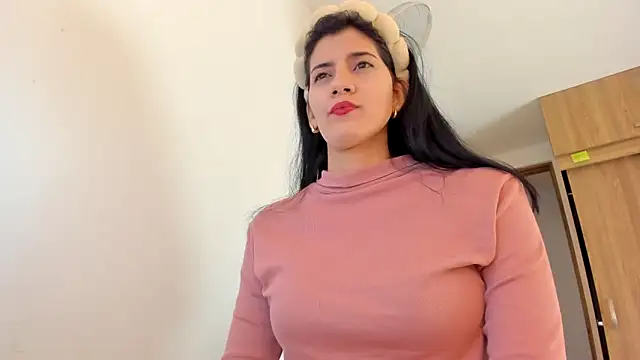 misstoya online show from 02/05/25, 04:16