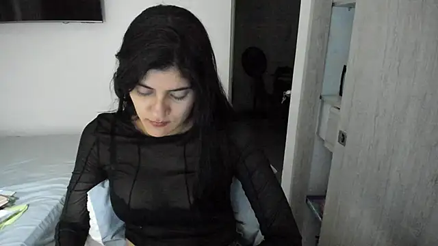 misstoya online show from 11/23/25, 02:55