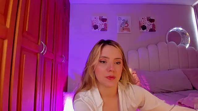 martinaaricci online show from 02/24/26, 02:04