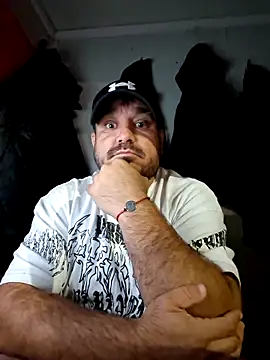 Snapshot of Futacisu chatting on 10/31/25, 02:56 Futacisu online show from 10/31/25, 02:56