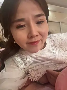 Efangfang online show from 01/31/25, 06:13