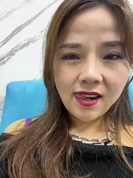 Efangfang online show from 03/05/25, 10:44