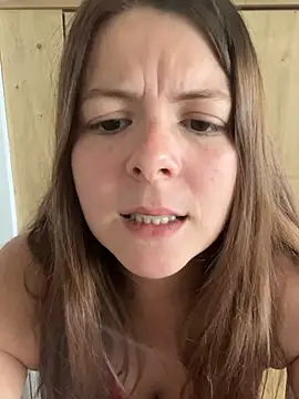 Nina blain online show from 05/05/26, 10:34