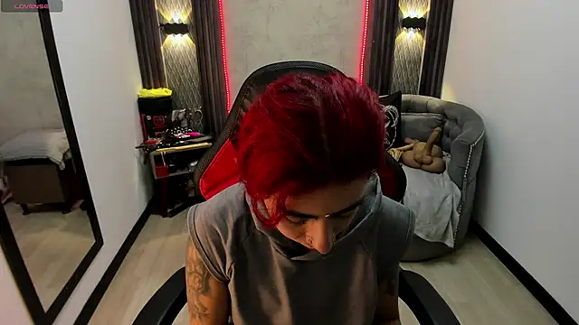 selene red  online show from 02/28/25, 12:52