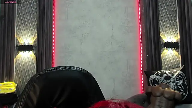 selene red  online show from 03/19/25, 01:29