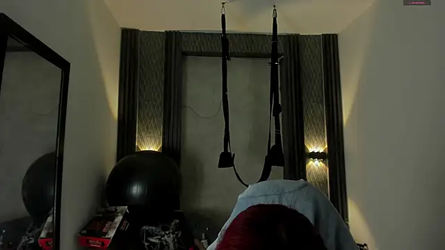 selene red  online show from 10/07/25, 01:52