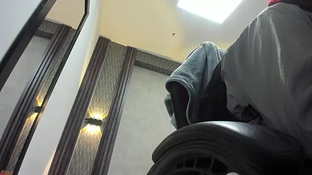 selene red  online show from 04/12/26, 01:54