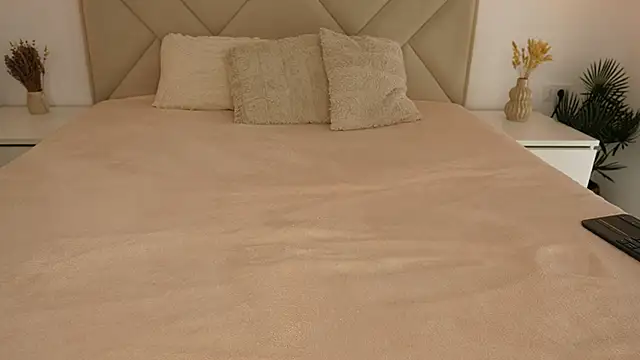 funny to see you here online show from 09/23/25, 11:02