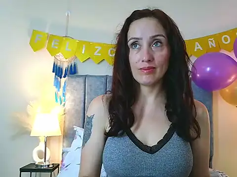 IberianMoonMK online show from 02/04/26, 05:41